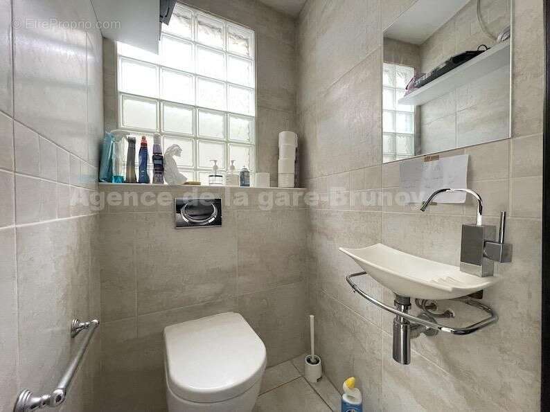Commerce 47 m² à Yerres  - photo 3