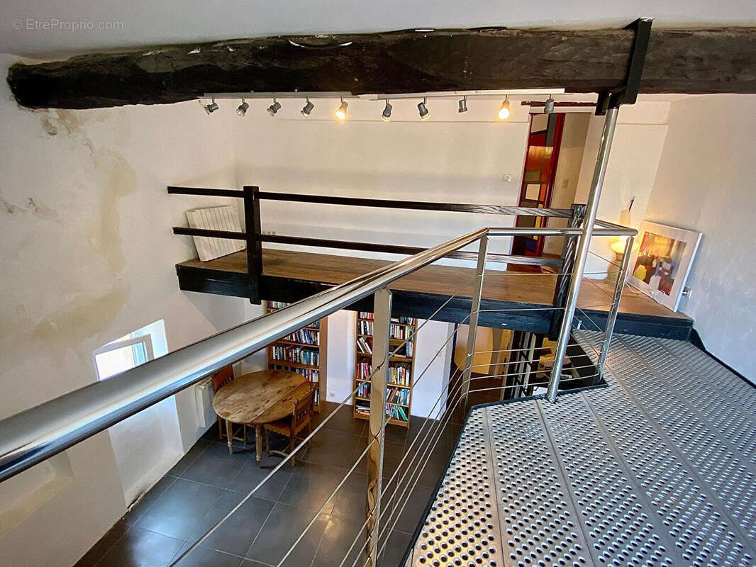 Maison à TOURRETTES-SUR-LOUP