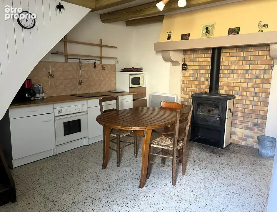 Maison rénovée avec garages et cour au calme à Baissey - photo 4