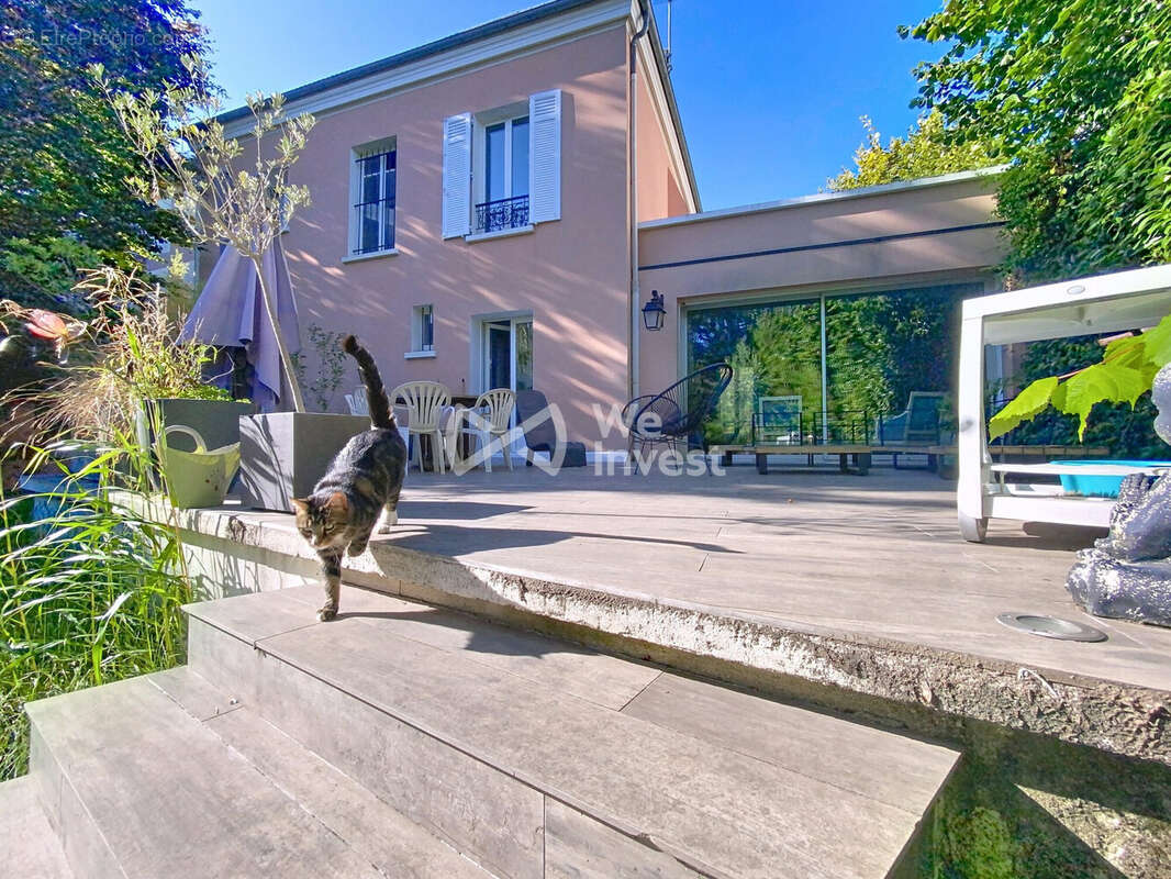 Maison à LE PERREUX-SUR-MARNE