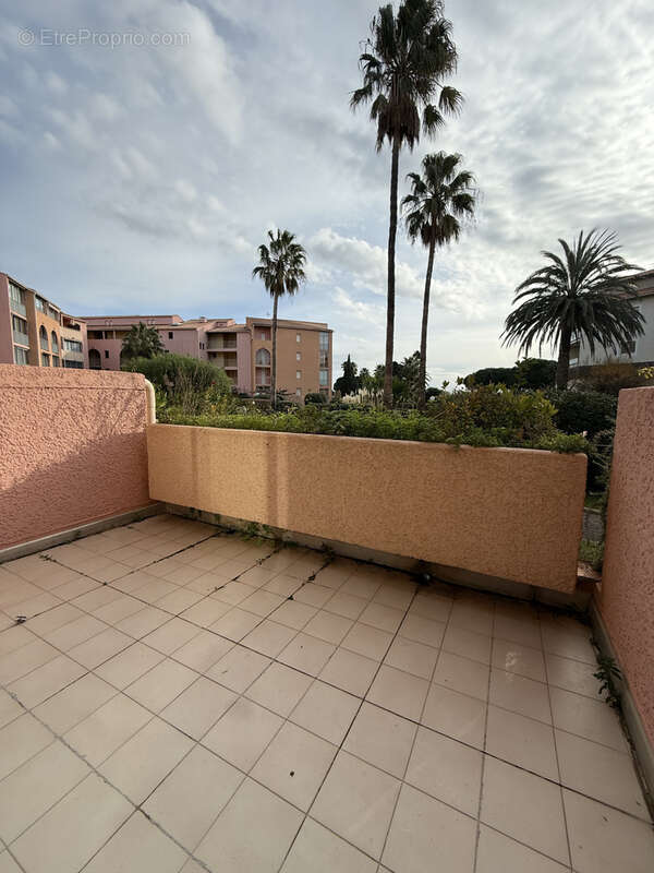 Appartement à LA LONDE-LES-MAURES