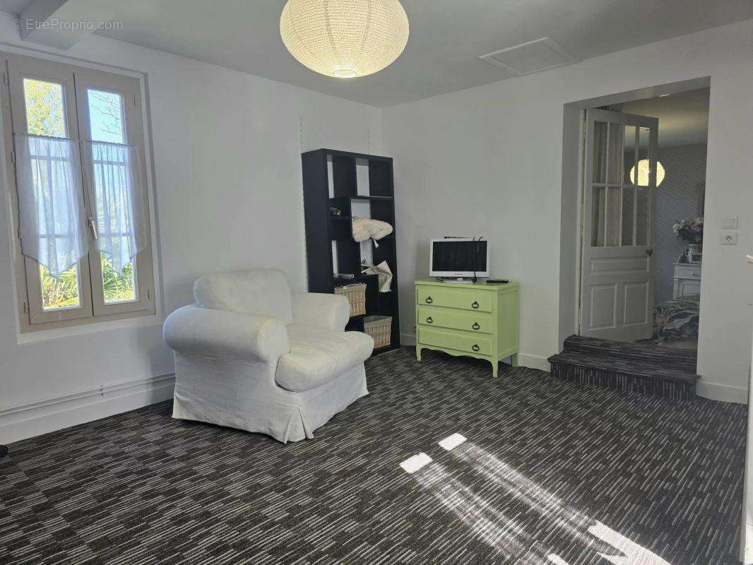 Maison à VILLETOUREIX