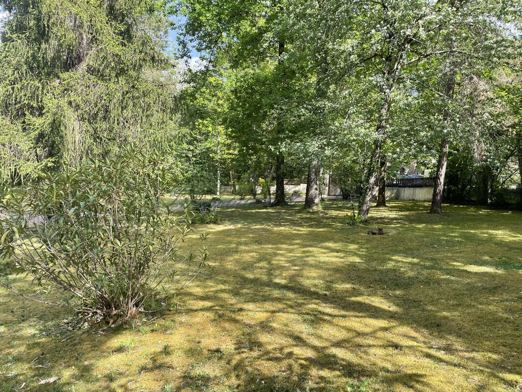 Maison à CHAMPCEVINEL