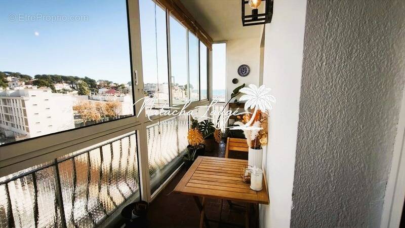 Appartement à CARRY-LE-ROUET