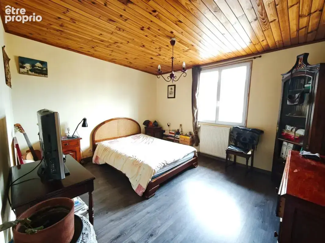 Maison de bourg avec terrasse et vue dégagée – Beaumont (63110) - photo 11