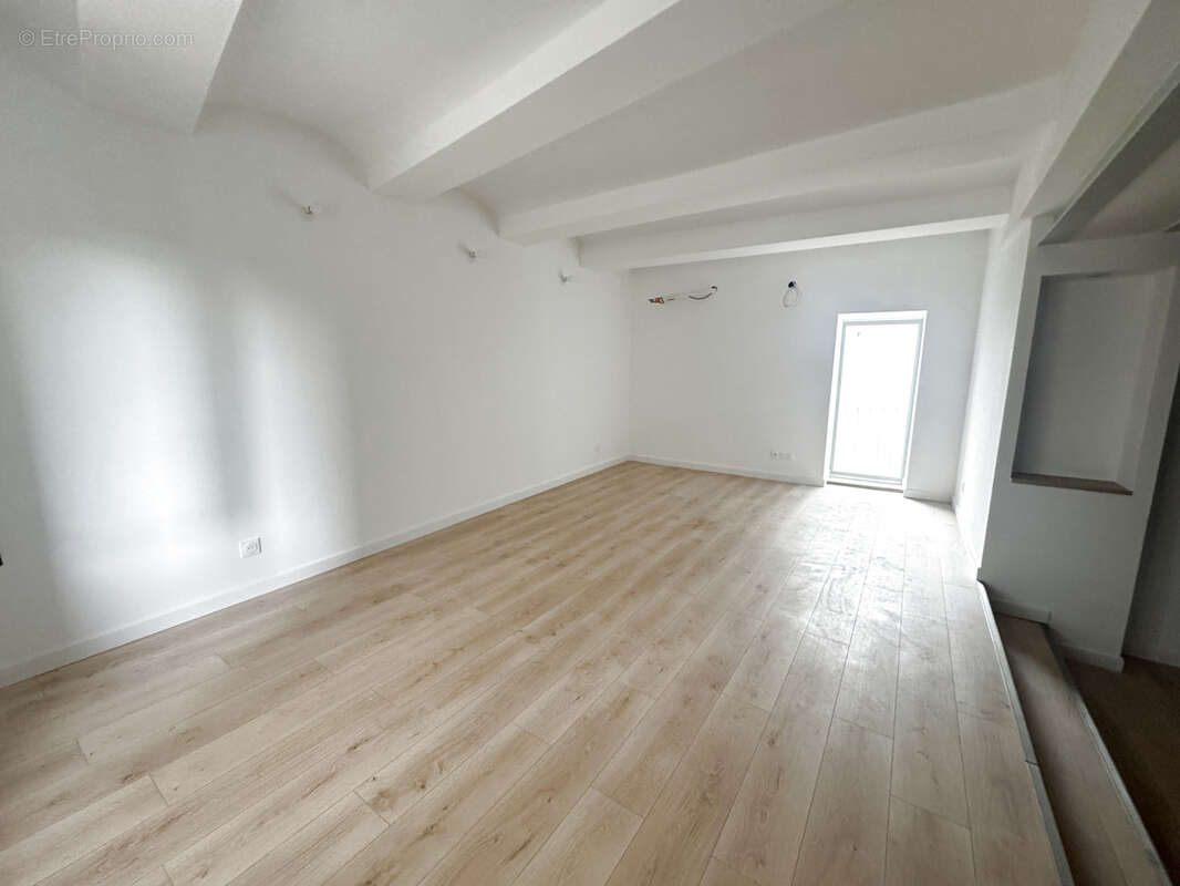 Maison à SAINT-GENIES-DES-MOURGUES