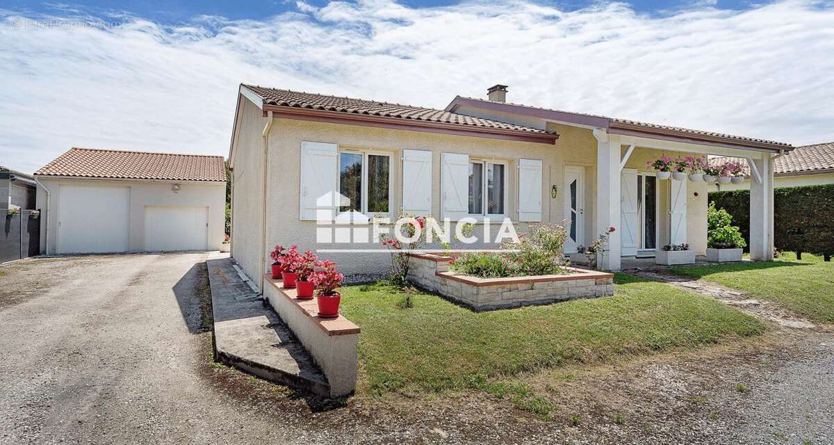 Proche MONTAUBAN, maison individuelle de plain pied avec double garage/atelier, terrasse, piscine et terrain - photo 5