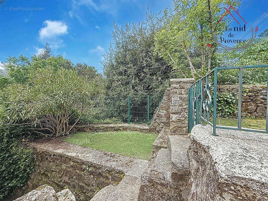 Maison à ROBIAC-ROCHESSADOULE