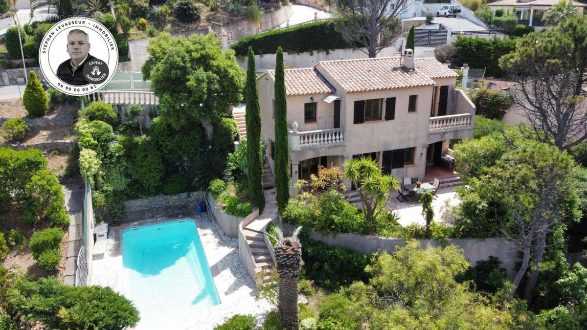 Maison à FREJUS