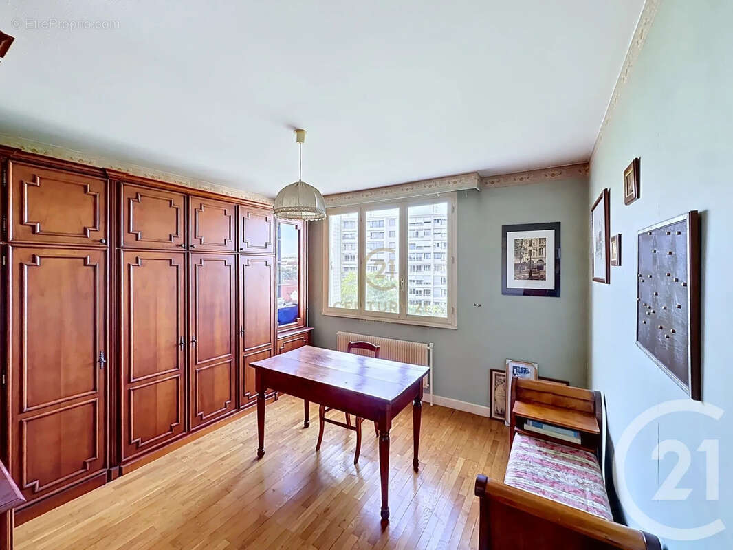 Appartement à LYON-8E