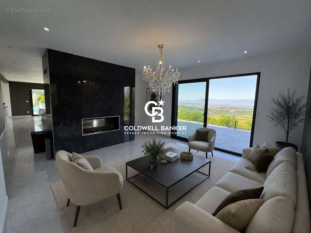 Maison à CRANVES-SALES