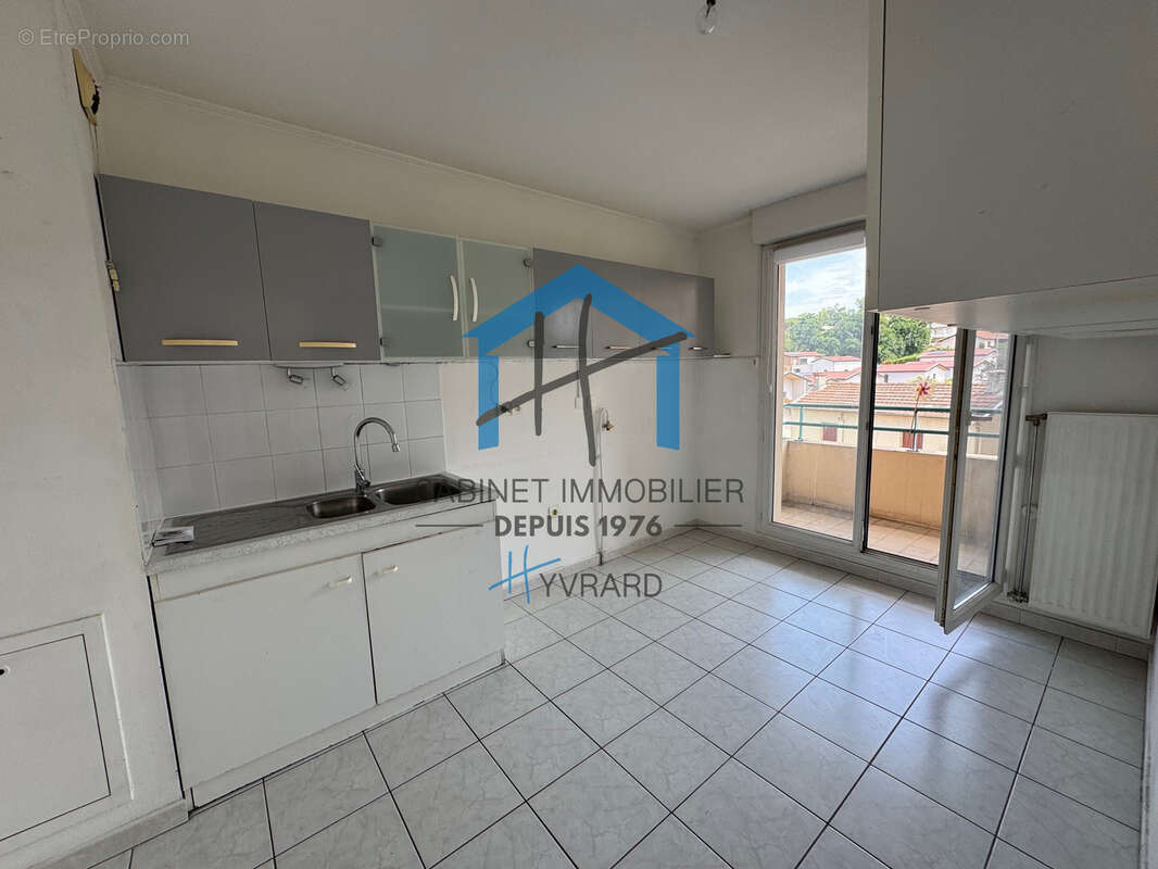 Appartement à DECINES-CHARPIEU