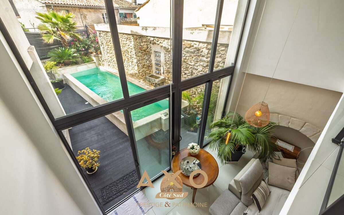 Lambesc - maison - 250m² - 3 chambres - piscine - 750 000  - photo 3