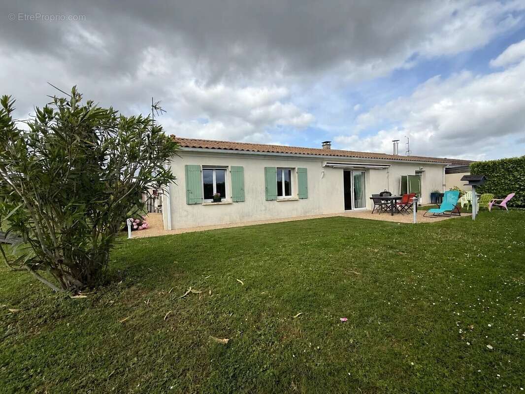 Maison à PISANY