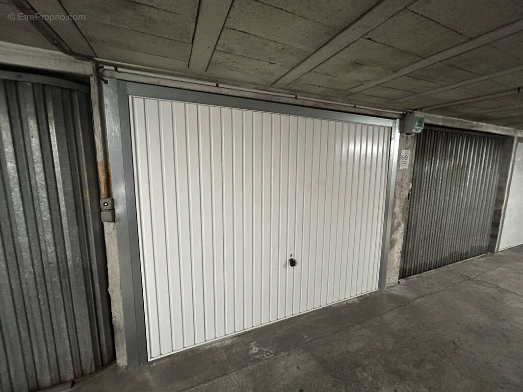 Photo 1 - Parking à NICE