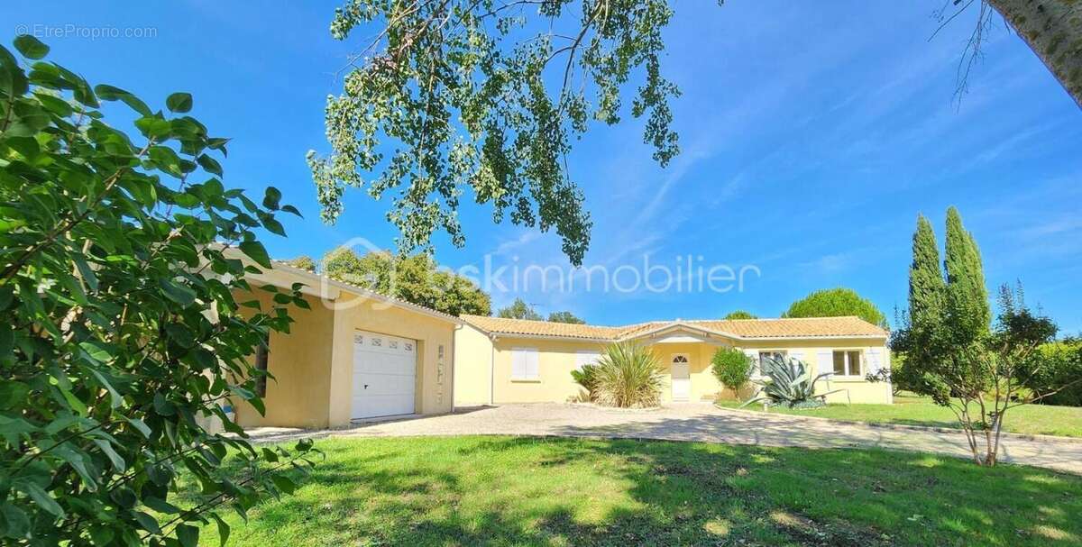 Belle propriété de 158m² avec îscine, au calme - photo 2
