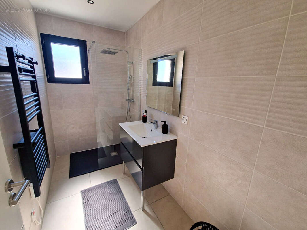 Maison à FORCALQUEIRET