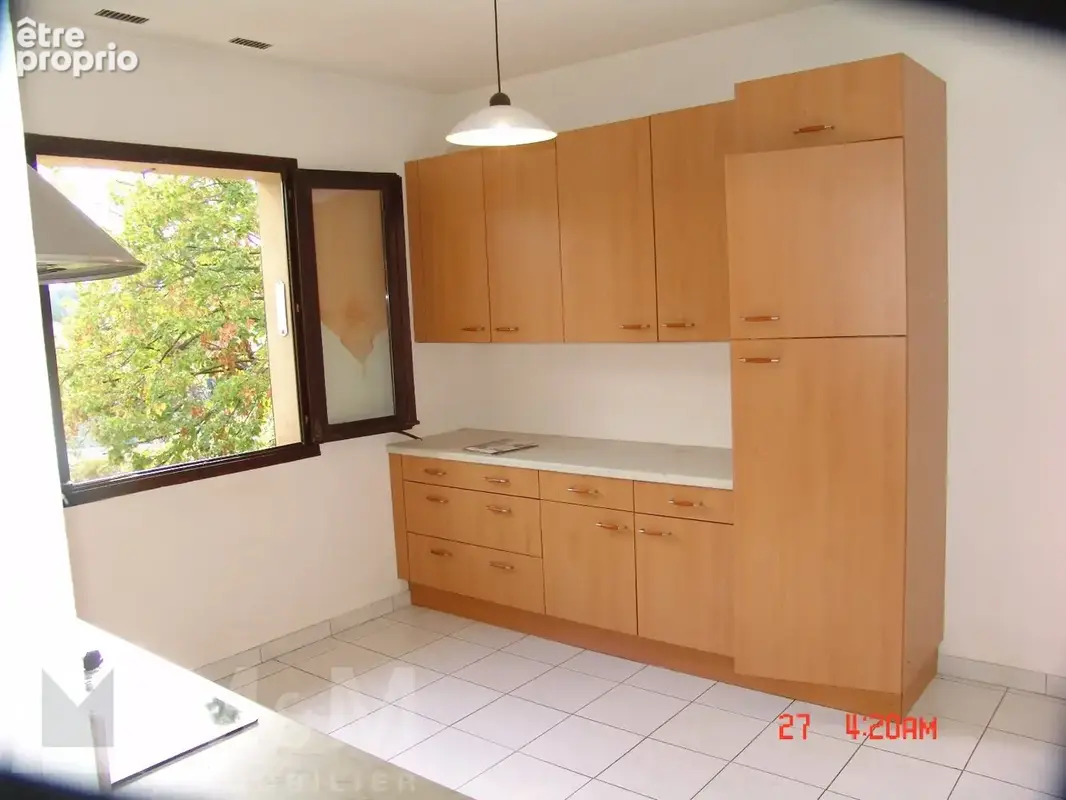 Maison avec garage et jardin - photo 6