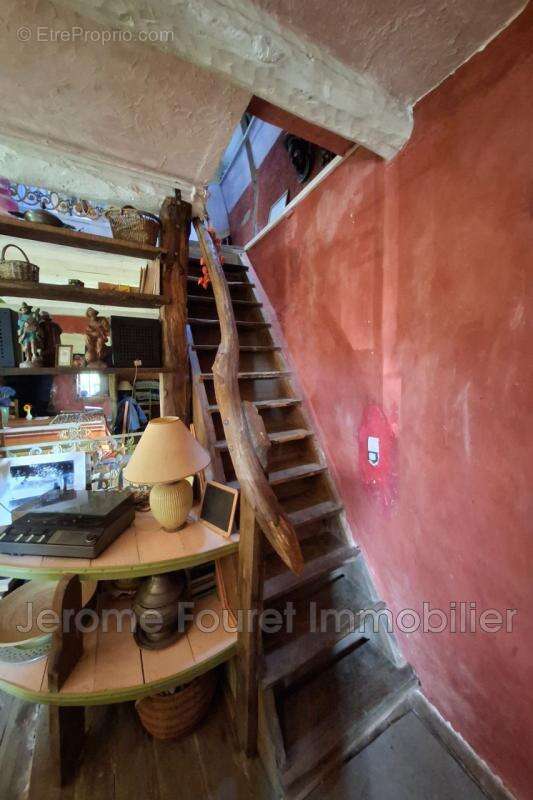 Maison à LAVAL-SUR-LUZEGE