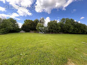 Terrain à AZAY-LE-BRULE