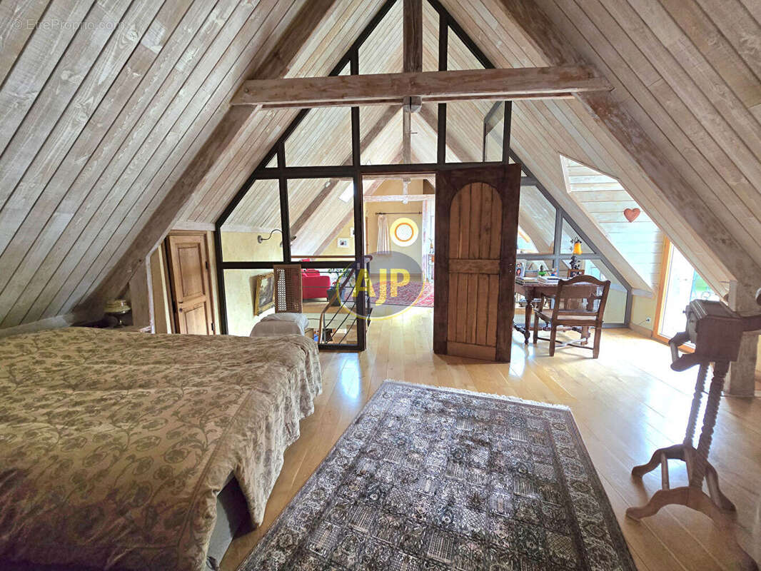 PLESSE - bien d'exception 6 chambres - photo 11