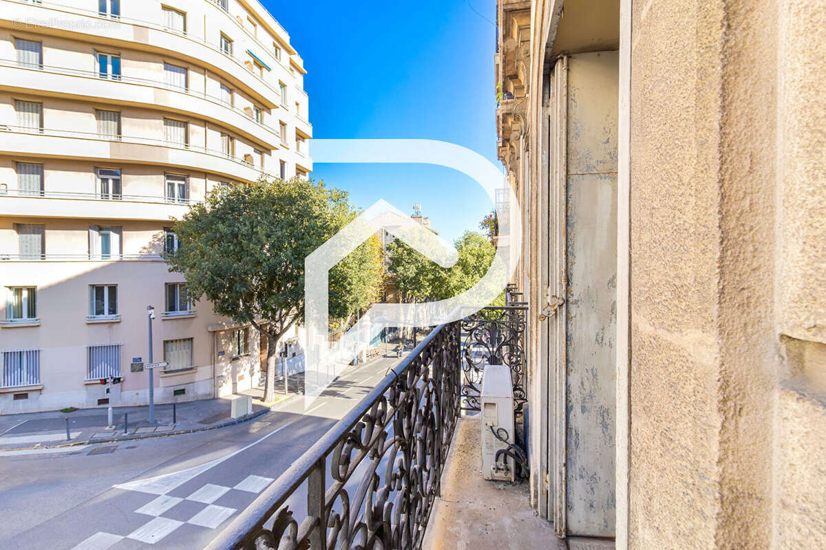 Appartement à MARSEILLE-8E