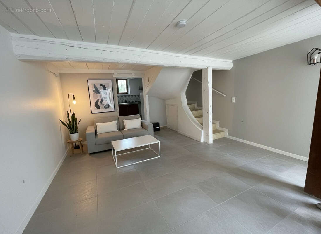 Maison à LA VALETTE-DU-VAR