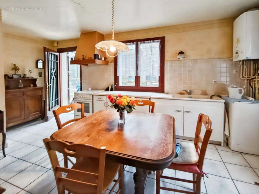 Maison à CHAMPSEVRAINE