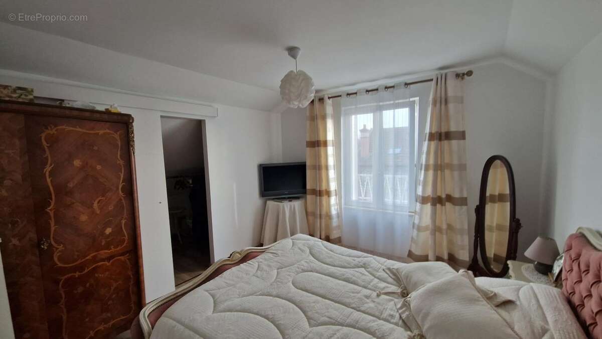 Maison à NEUILLY-SUR-MARNE