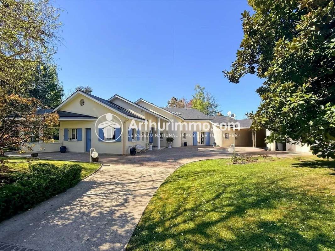 Maison à SOISY-SUR-SEINE