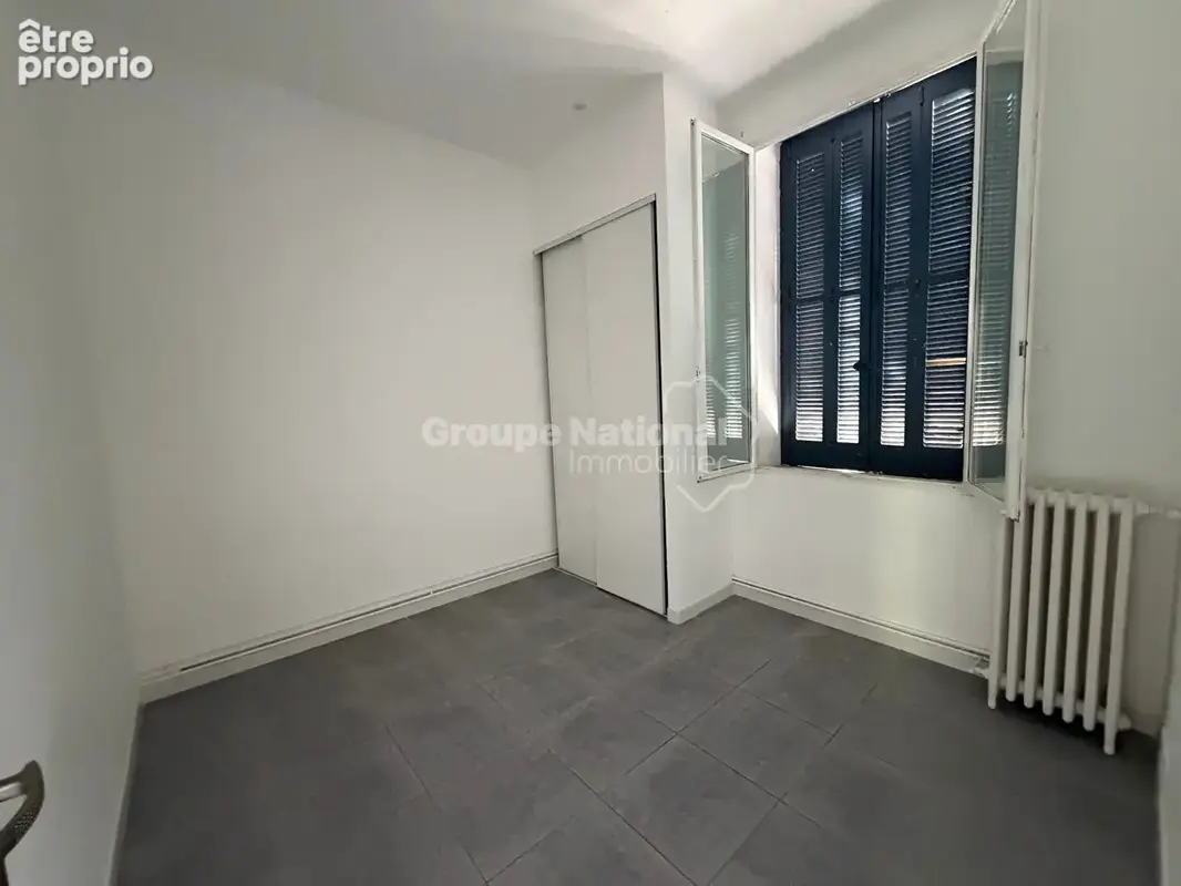 Nimes Quartier Hoche Faculté de médecine maison P3 avec cour et terrasse - photo 12