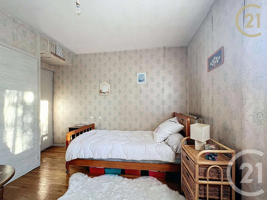 Maison à LES PONTS-DE-CE