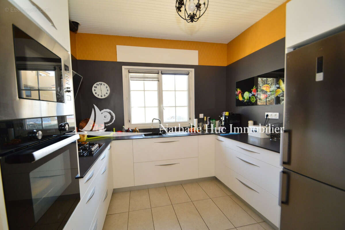 Maison 160 m² à Saint-Laurent-De-La-Salanque  - photo 8