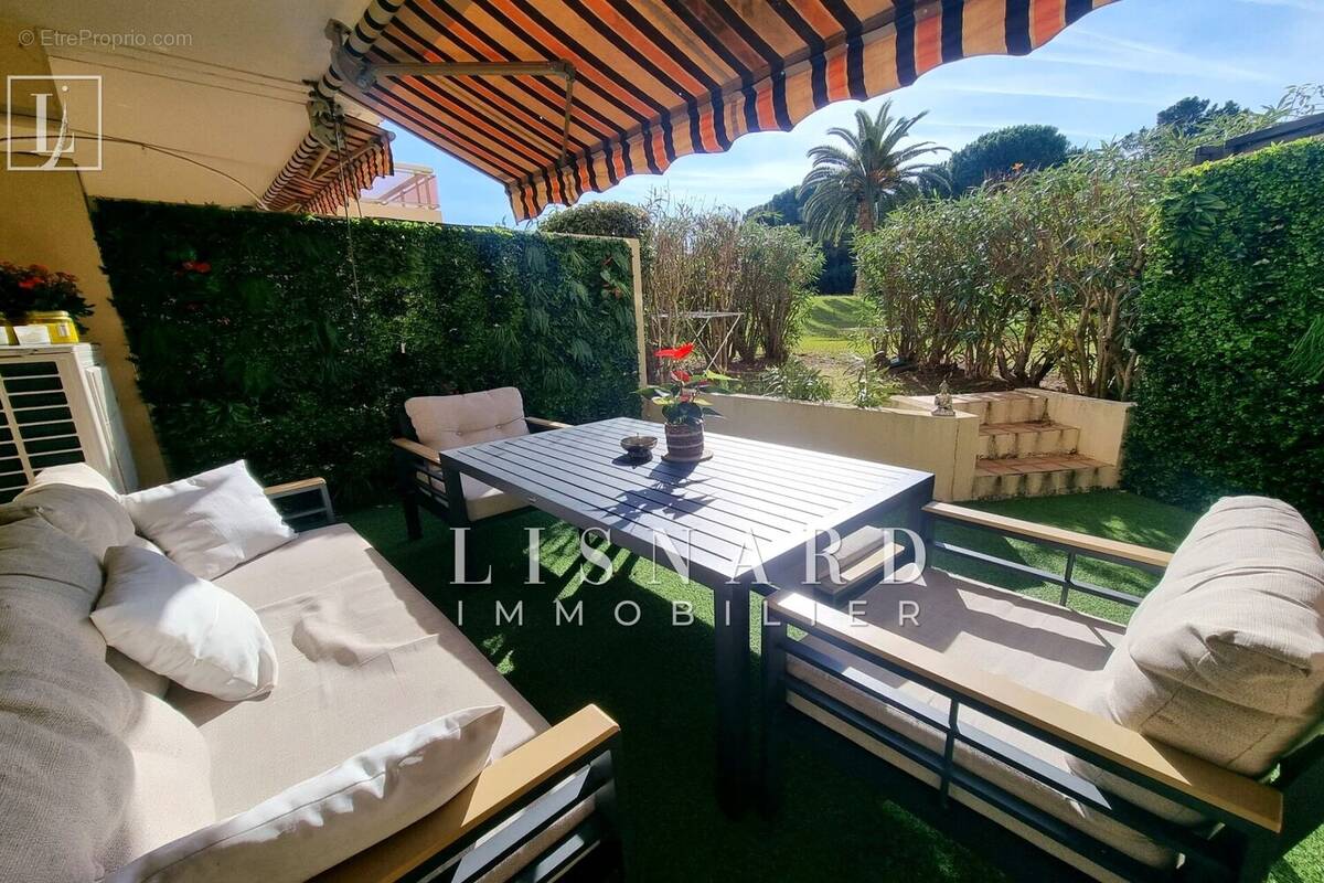 Appartement à VALLAURIS