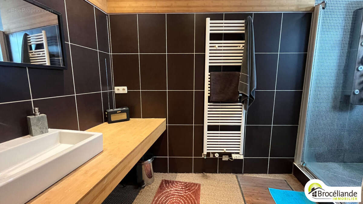 Maison à SAINT-GILLES