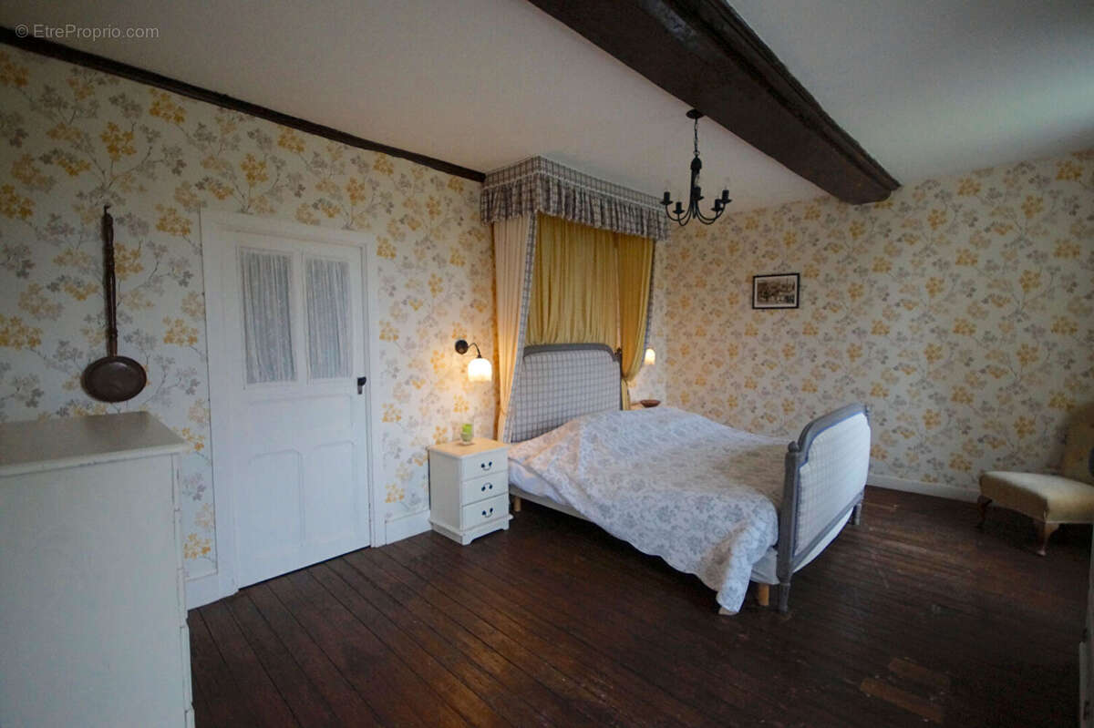 Maison à QUETTREVILLE-SUR-SIENNE