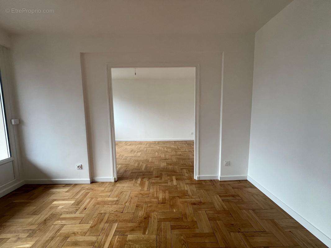 Appartement à SAINTE-FOY-LES-LYON