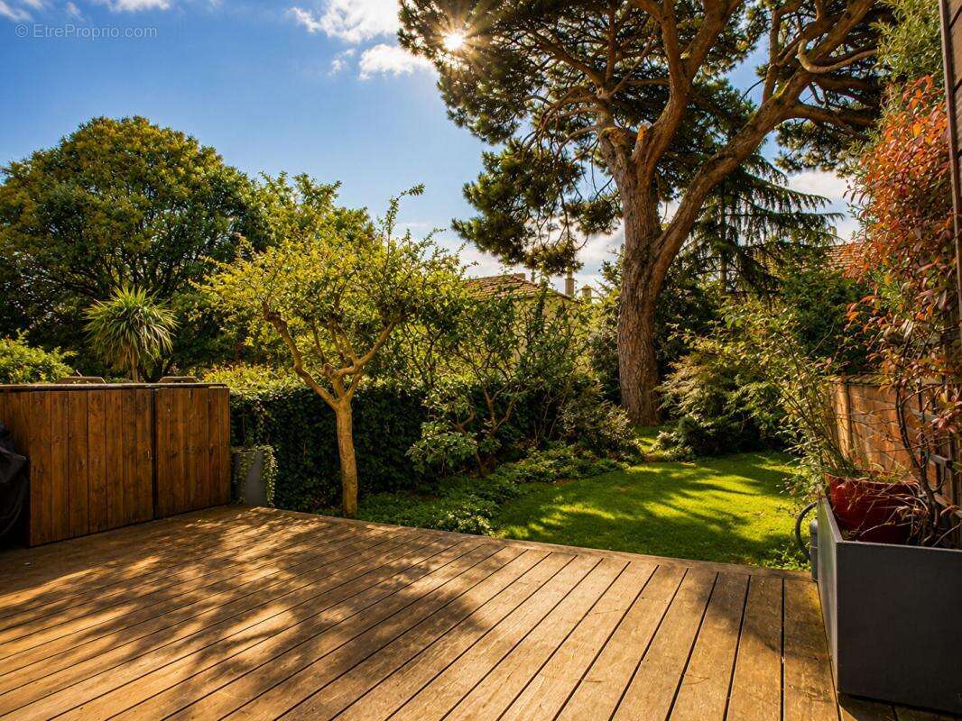 Vente Maison 208m2 BORDEAUX (33800) - photo 2