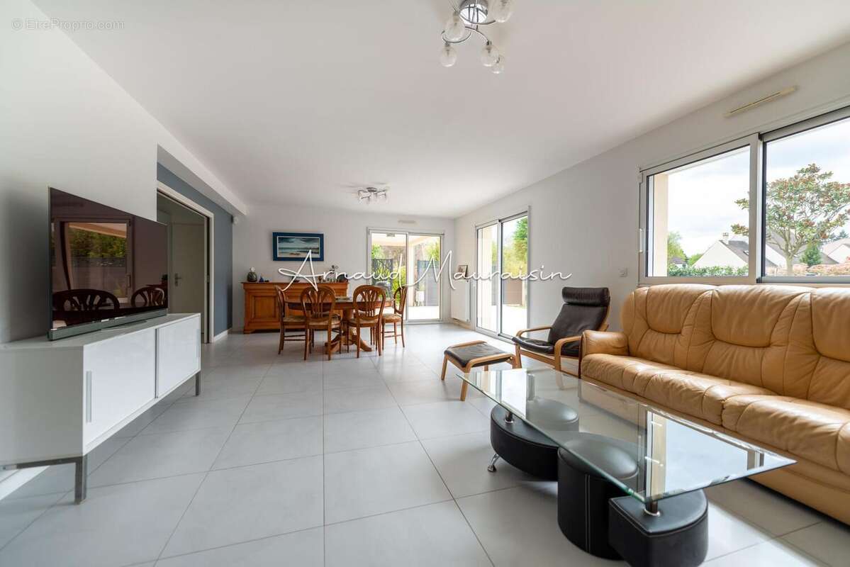 Photo 2 - Maison à LAMORLAYE