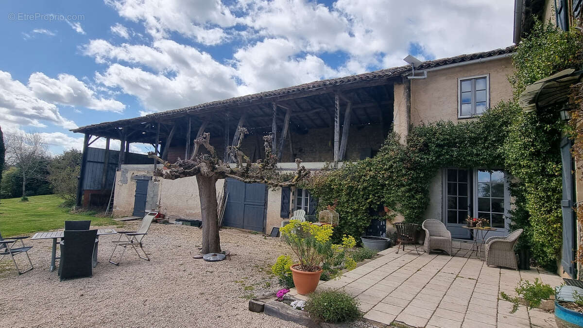 Maison à L'ISLE-EN-DODON