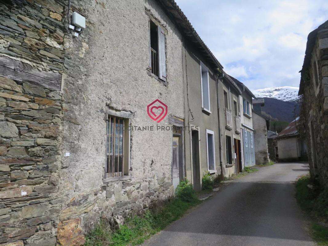 Maison à LE PORT