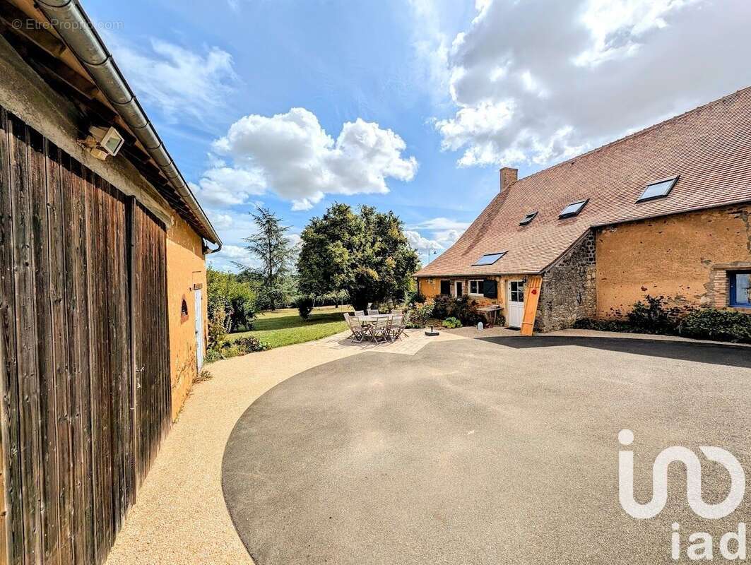 Photo 2 - Maison à PRUILLE-LE-CHETIF