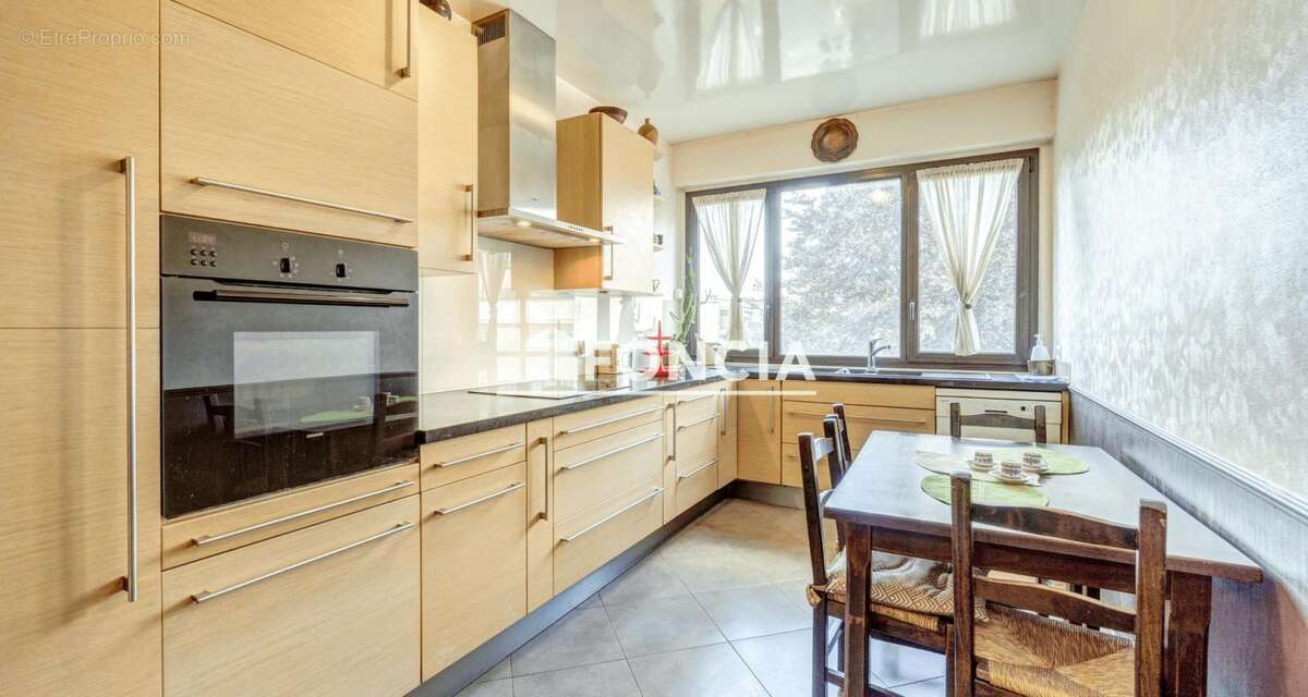 Appartement à NOISY-LE-ROI