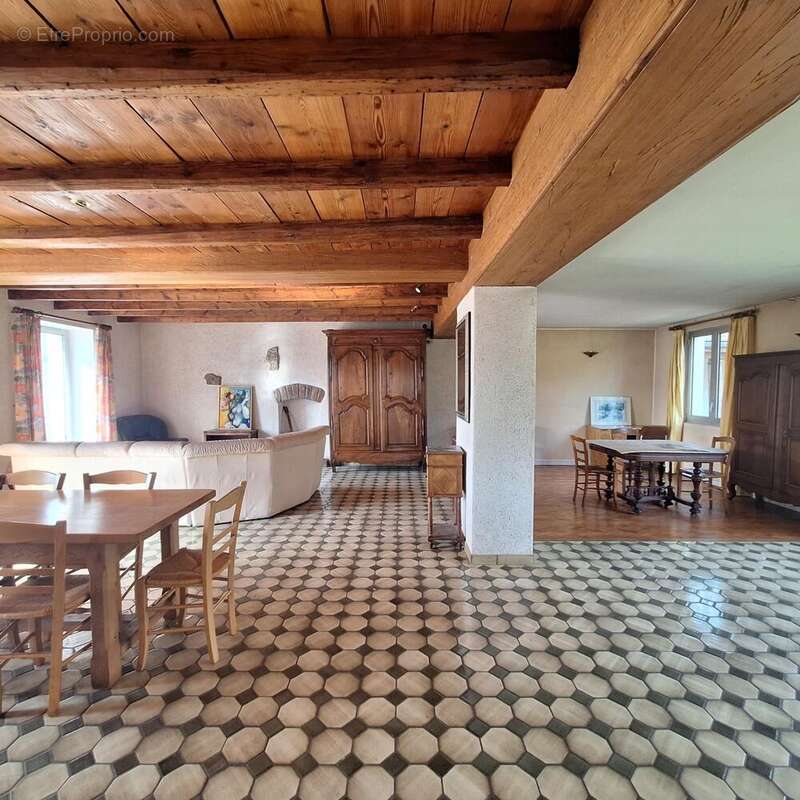 Photo 2 - Maison à LE CREUSOT