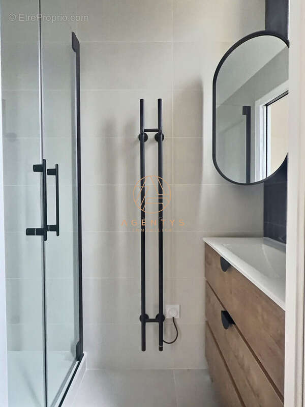 Appartement à SAINT-MAUR-DES-FOSSES