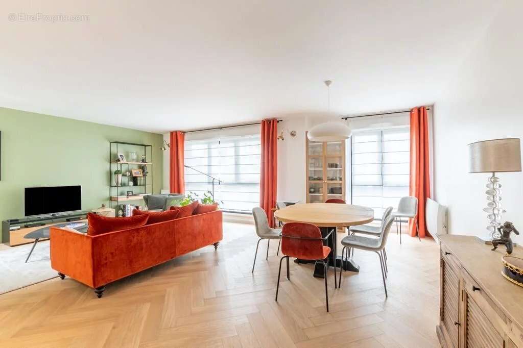 RARE PASSY-RANELAGH : Bel appartement avec terrasse de 23 m², rénové 3 chambres en suite avec chacune leur salle d'eau-wc - photo 4