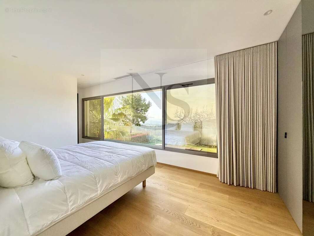 Aix-en-provence / villa d’architecture contemporaine - vue panoramique - photo 17
