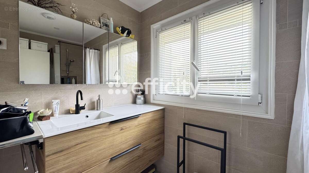 Maison à LA LONDE-LES-MAURES