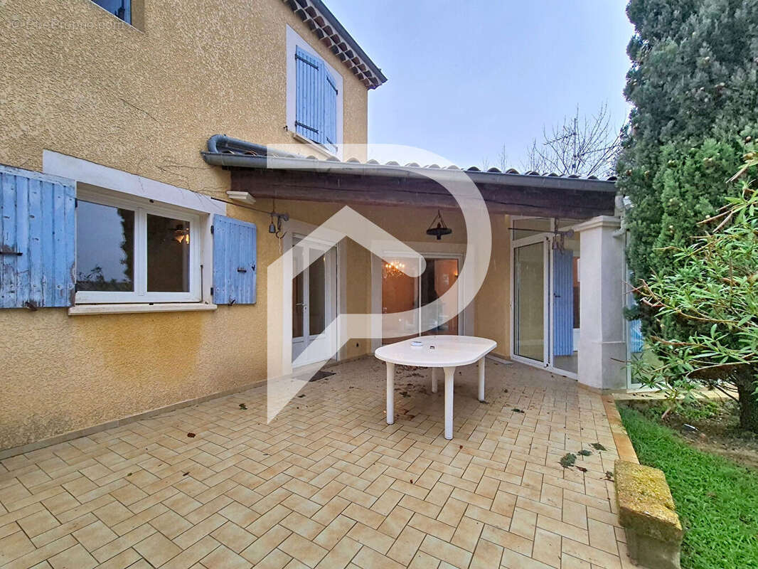 Maison à MONTELIMAR