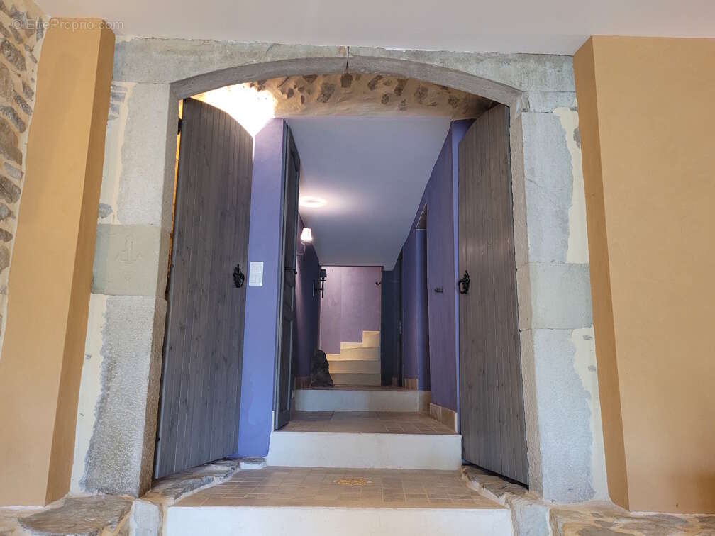 Très jolie maison en pierres de 110 m² habitables avec terrasse  - photo 17
